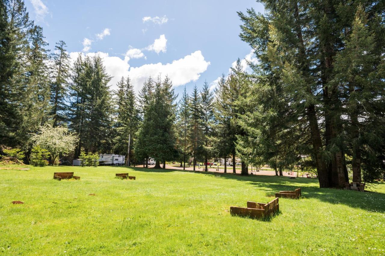 Redwood Meadows Rv Resort Crescent City Exterior foto